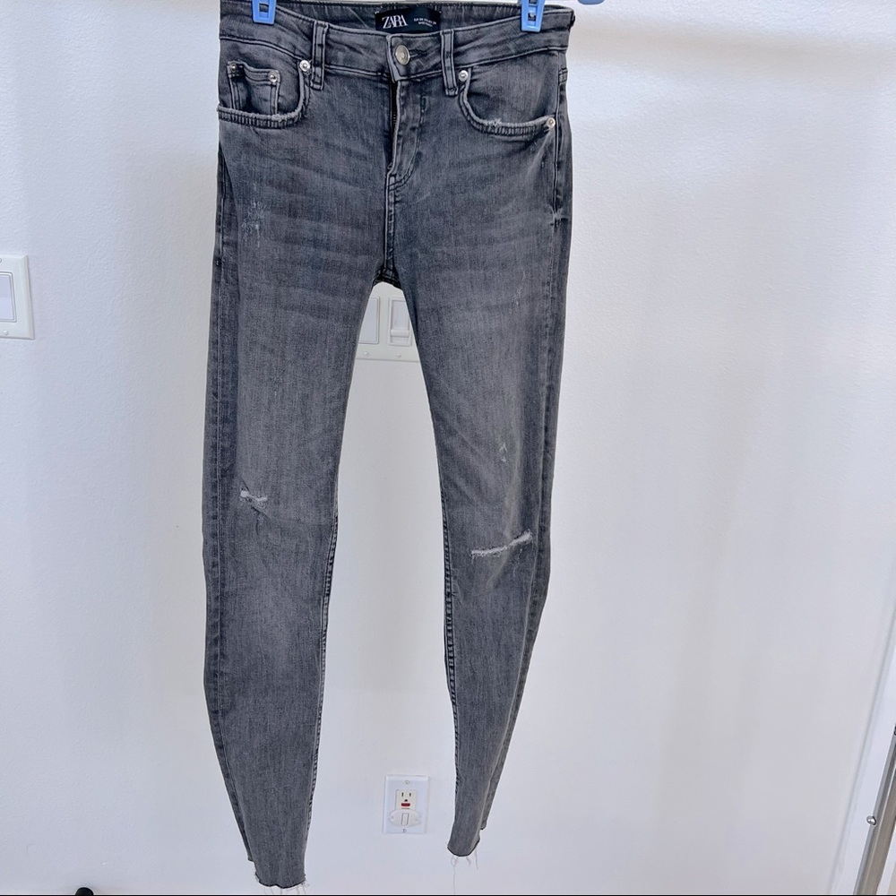 Zara grey skinny jeans 👖